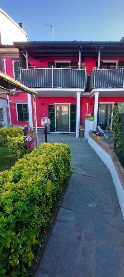 Casa Appartamento Vacanze La Fermata Delle Rondini Castello di Annone Exterior foto